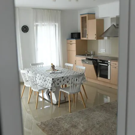 4 Seasons Apartmán